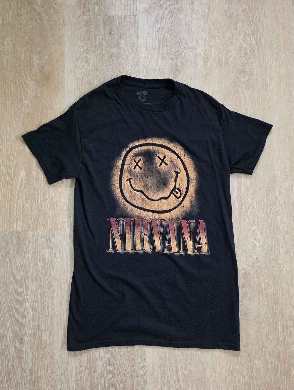 Nirvava Happy Face Shirt Size Mediun